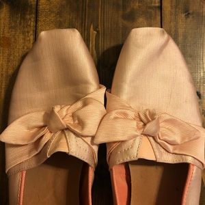 Toms pale pink shoe with bow